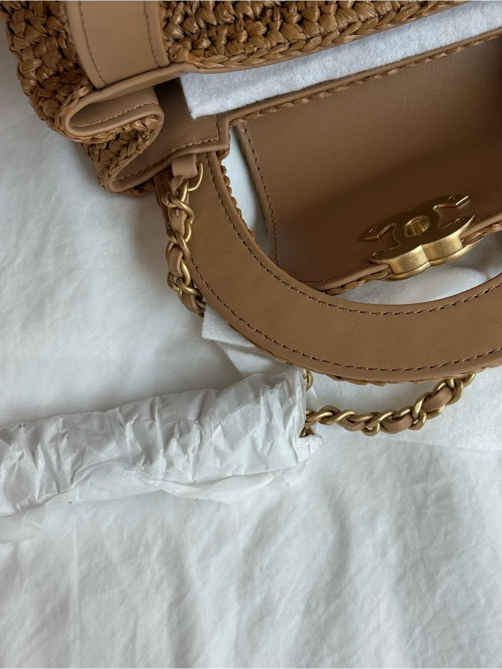 CHANEL Kelly raffia top-handle bag